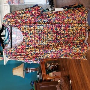 LuLaRoe 3XL Perfect Tee Swing Top Flowers & Circles- NWT